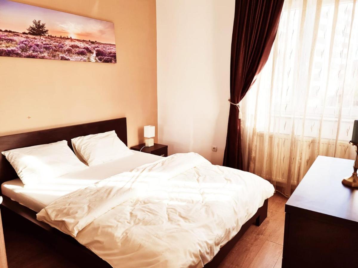 Ideal Apartments Oradea Bagian luar foto