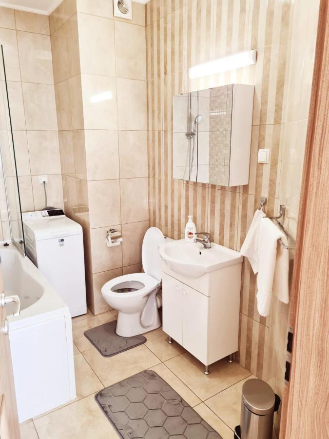 Ideal Apartments Oradea Bagian luar foto